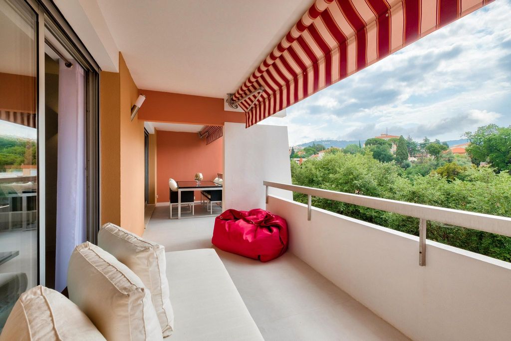 luxury-apartment-for-sale-in-nice-france-128936861-luxuryestate