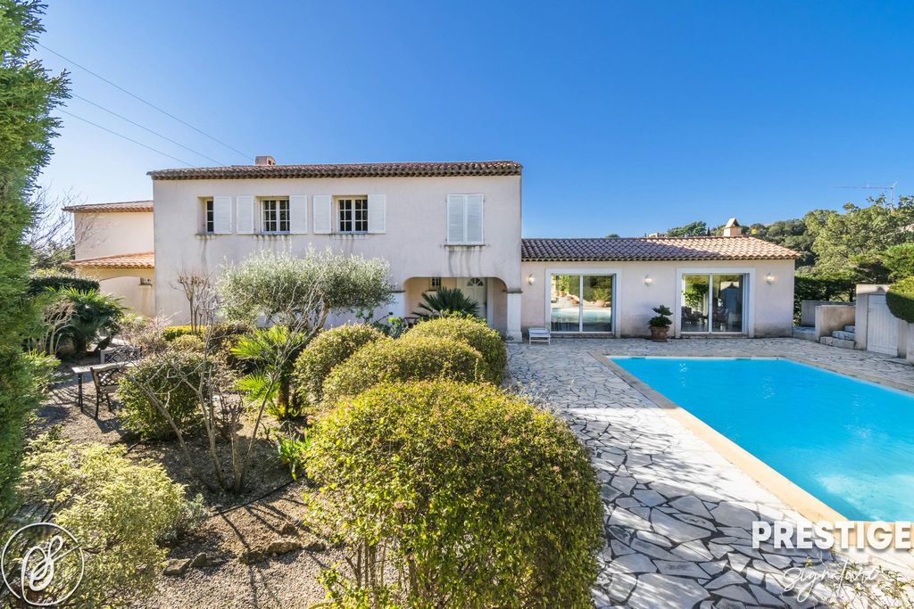 Luxury House for sale in Grimaud, France 128436639