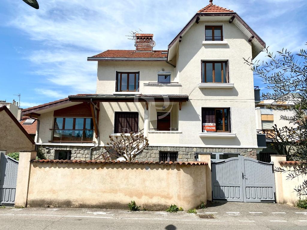 4 room luxury House for sale in Grenoble, AuvergneRhôneAlpes