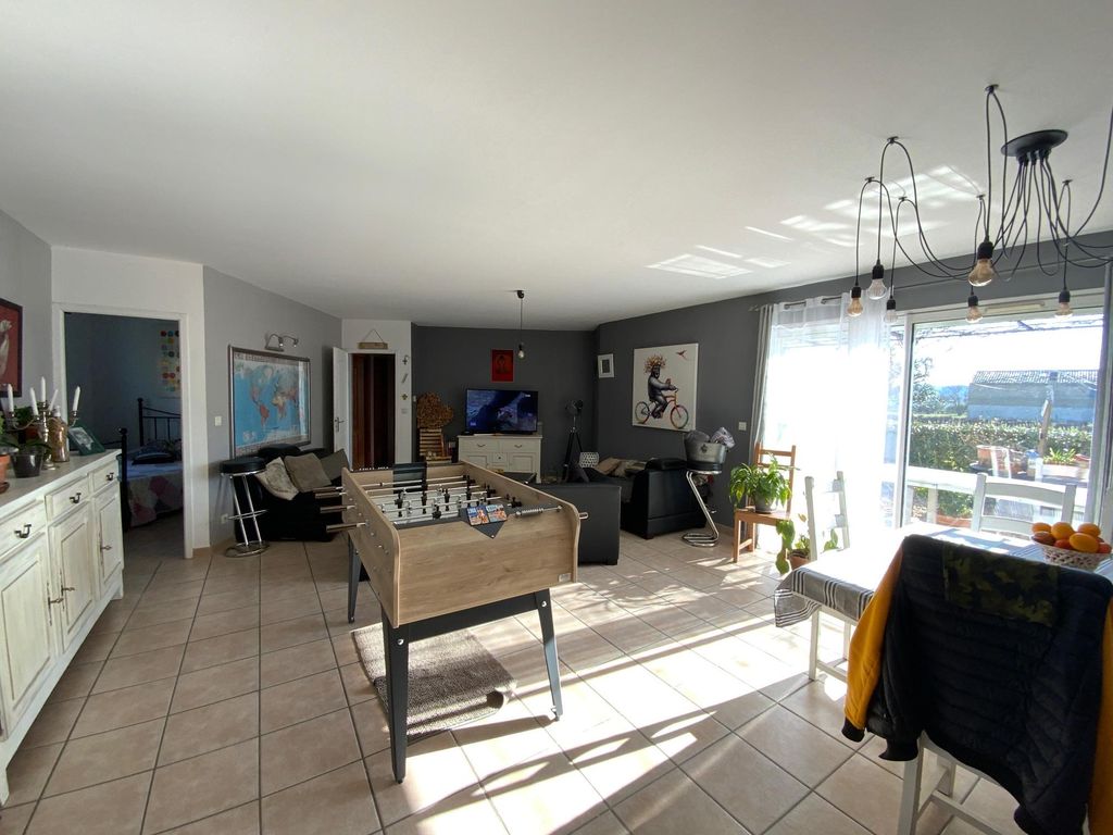 3 bedroom luxury House for sale in SaintQuentinlaPoterie, Occitanie