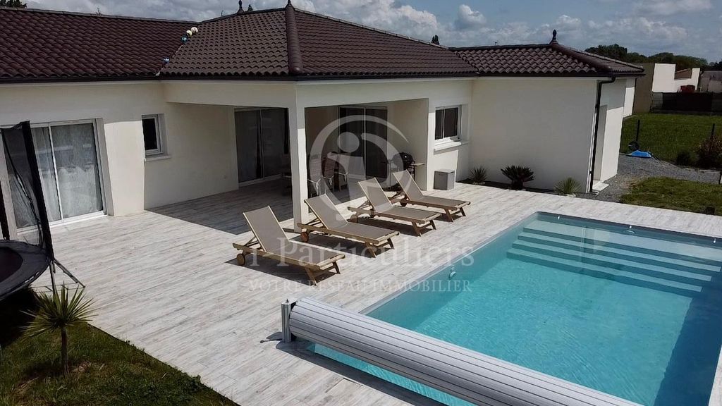 6 room luxury House for sale in SaintLaurentdesVignes, Nouvelle