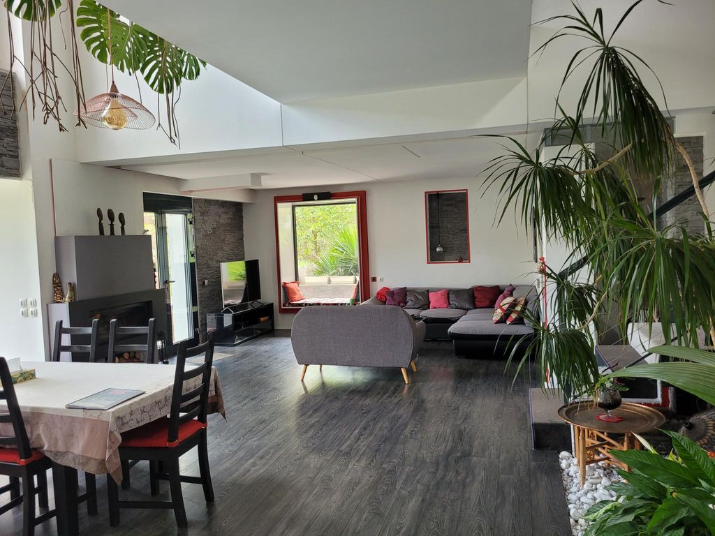 Villa de luxe de 6 pièces en vente ArlessurTech, France 129762023