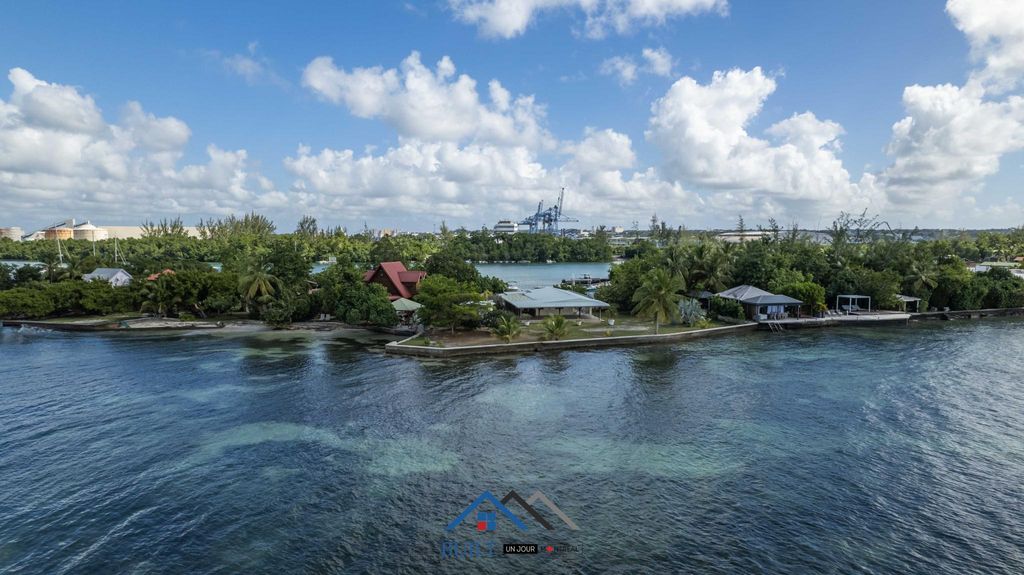 4 room luxury House for sale in PointeàPitre, Guadeloupe 128227311