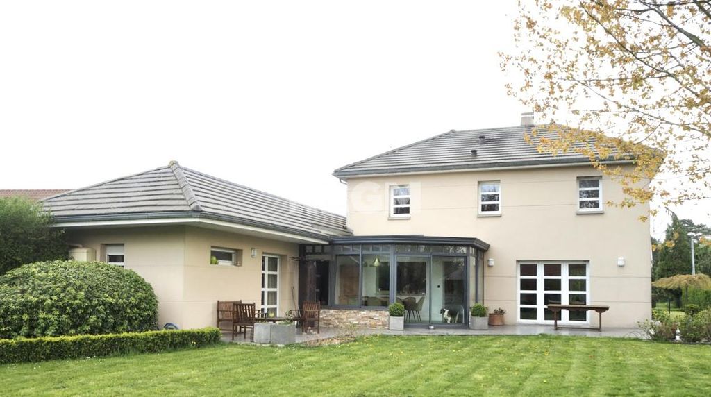 Luxury House for sale in Arras, HautsdeFrance 129061824