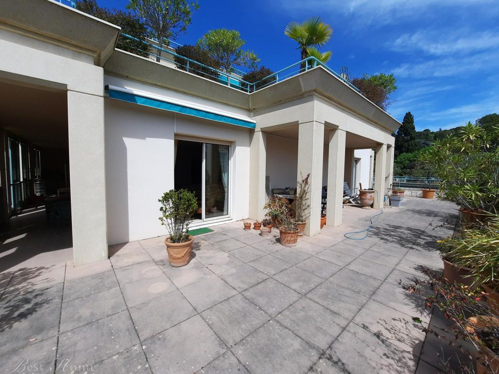 LuxusApartment mit 113 m2 zu verkaufen Nîmes, Frankreich 128936772