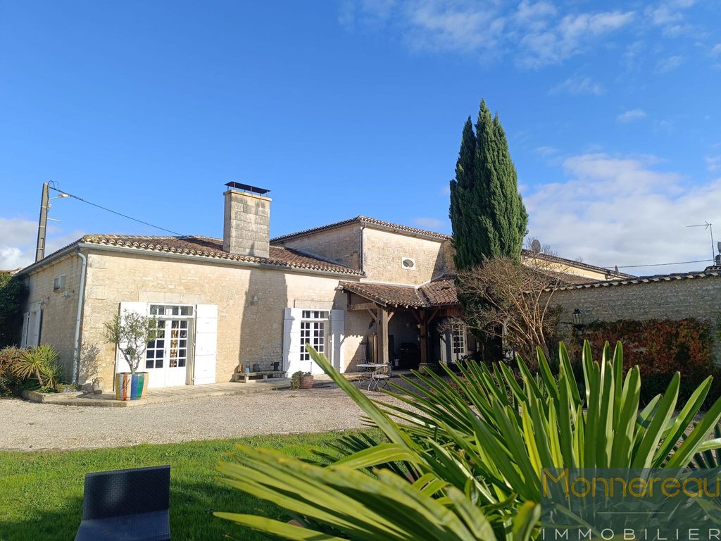 5 room luxury House for sale in Julienne, France 129645488