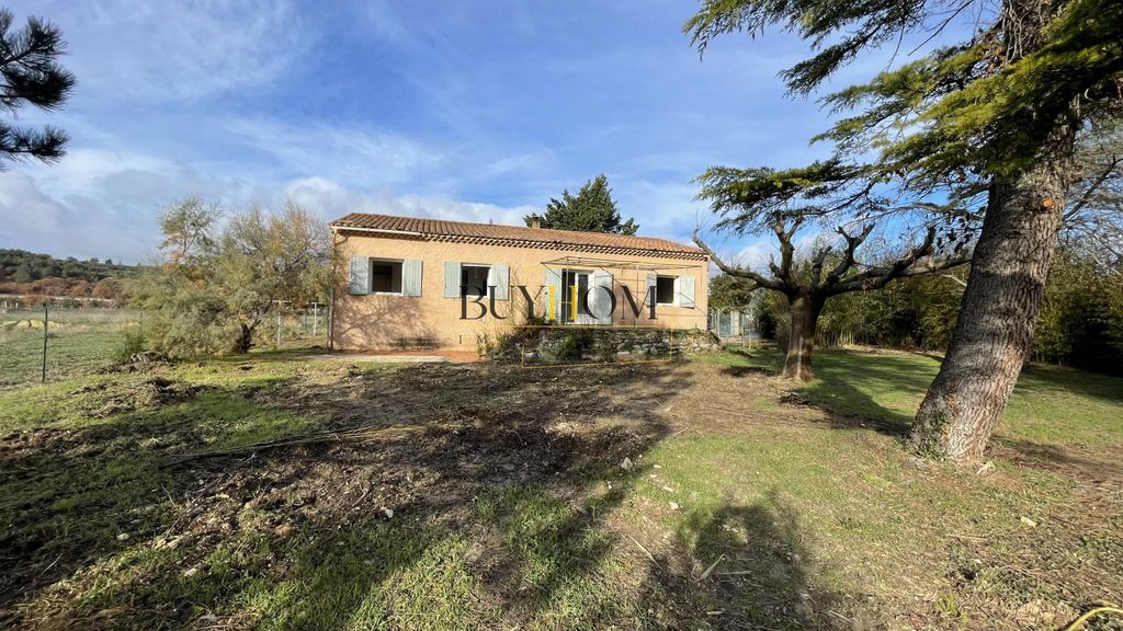 Maison de luxe de 4 pièces en vente à Cabrièresd'Avignon, France