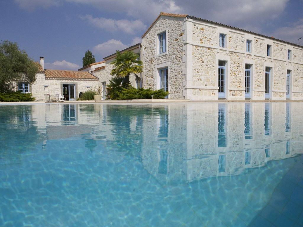 Maison De Luxe 5 Chambres En Vente Royan France 105727985