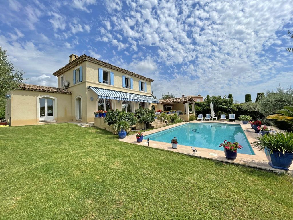 6 room luxury Villa for sale in Vence, France 113230445