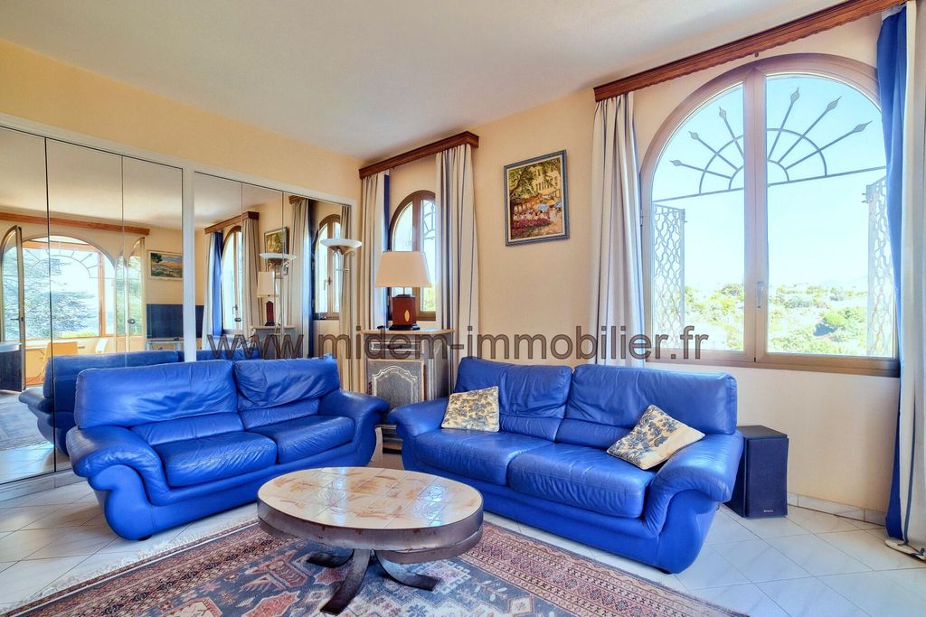 8 room luxury House for sale in Nice, France 129290430