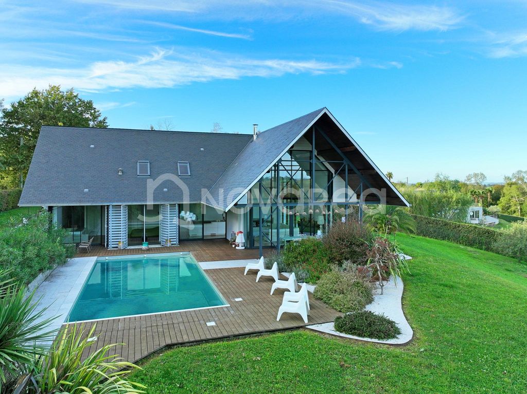 Villa de luxe de 9 pièces en vente Pau, France 129529818