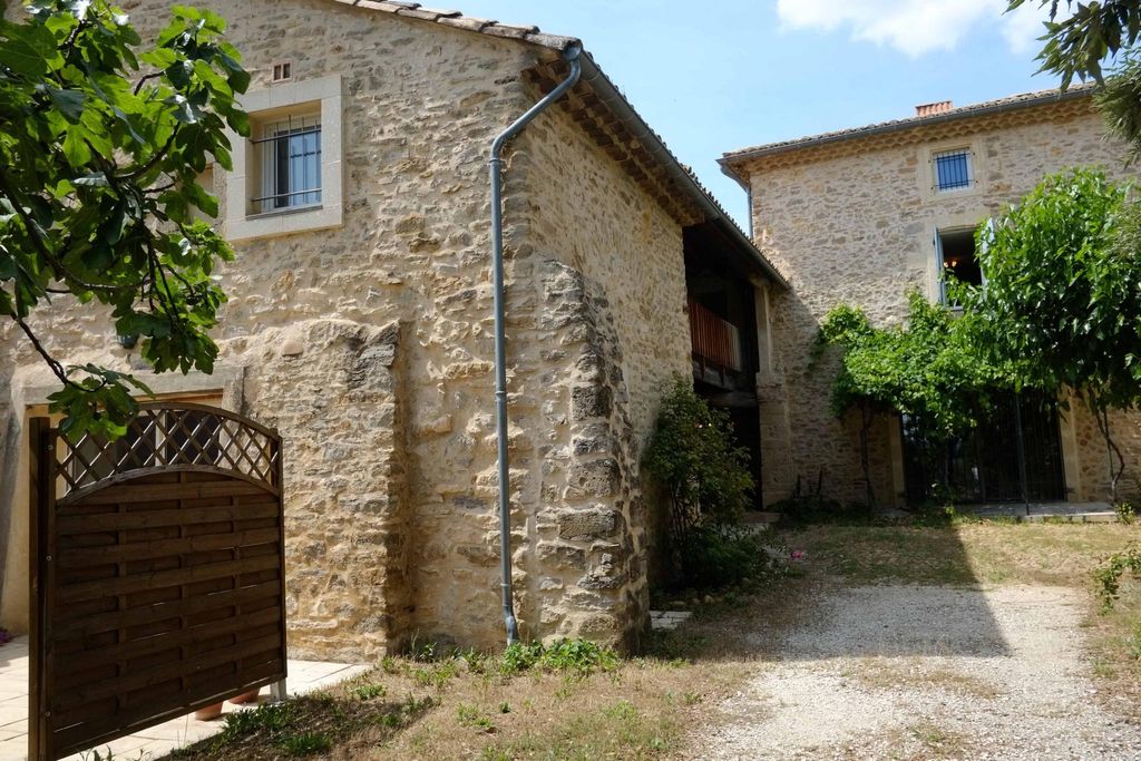 12 room luxury Villa for sale in Laudunl'Ardoise, France 128458358