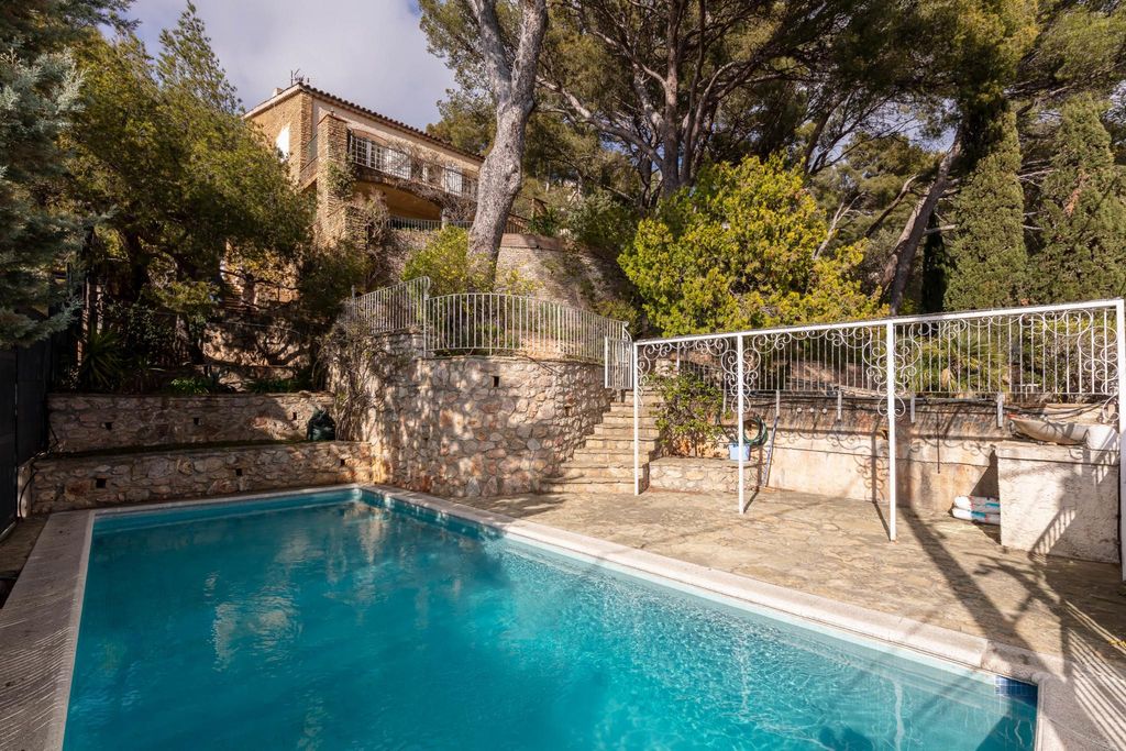 LuxusHaus mit 5 Schlafzimmer zu verkaufen in Toulon, ProvenceAlpes