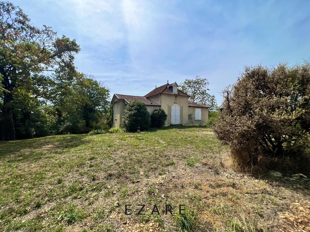 3 bedroom luxury House for sale in Dijon,