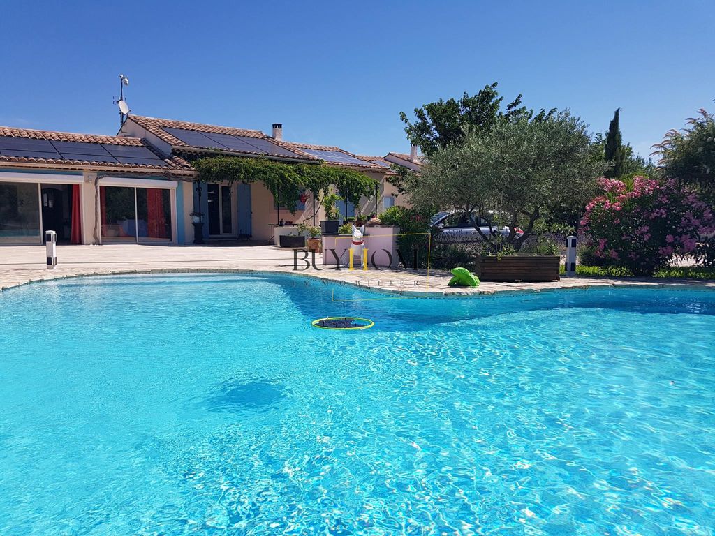 7 bedroom luxury House for sale in Cabrièresd'Avignon, France