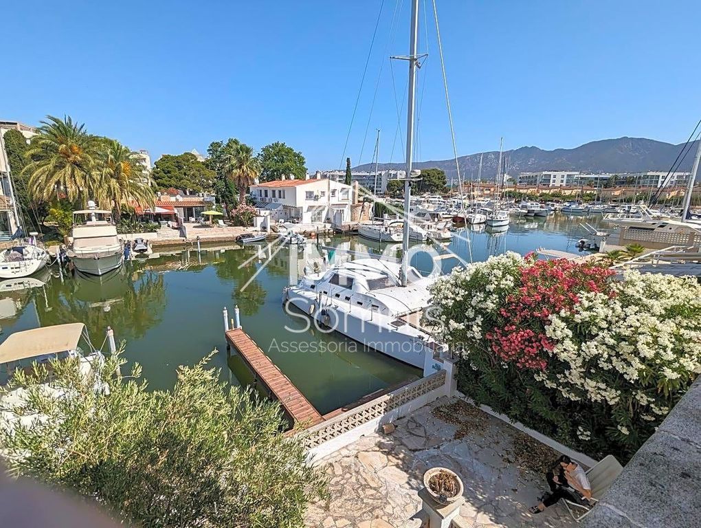 Luxury Villa for sale in Roses, Spain 129033681