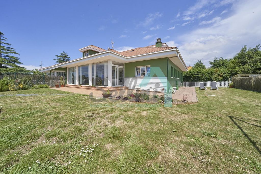 8 room luxury Villa for sale in San Cristóbal, Spain 127854953