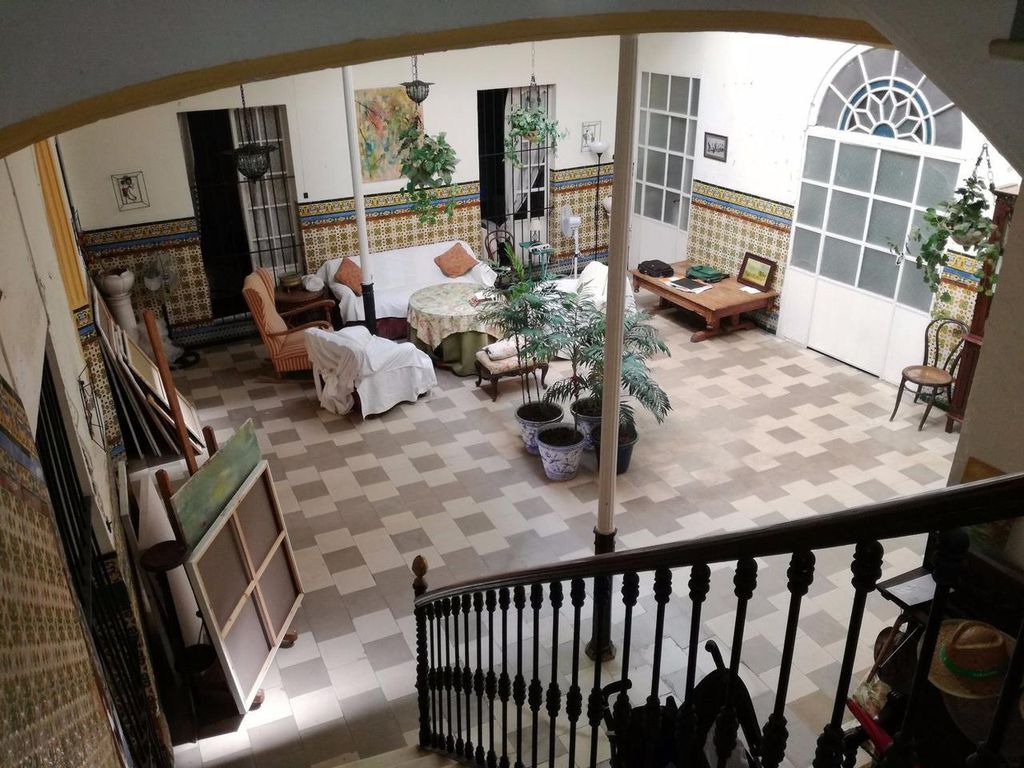 11 room luxury Villa for sale in Seville, Andalusia 77839985