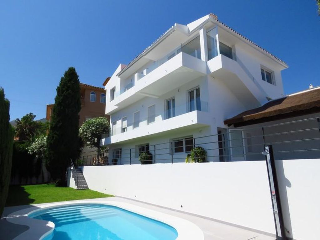 Luxury Villa for sale in Benalmádena, Spain 91682625
