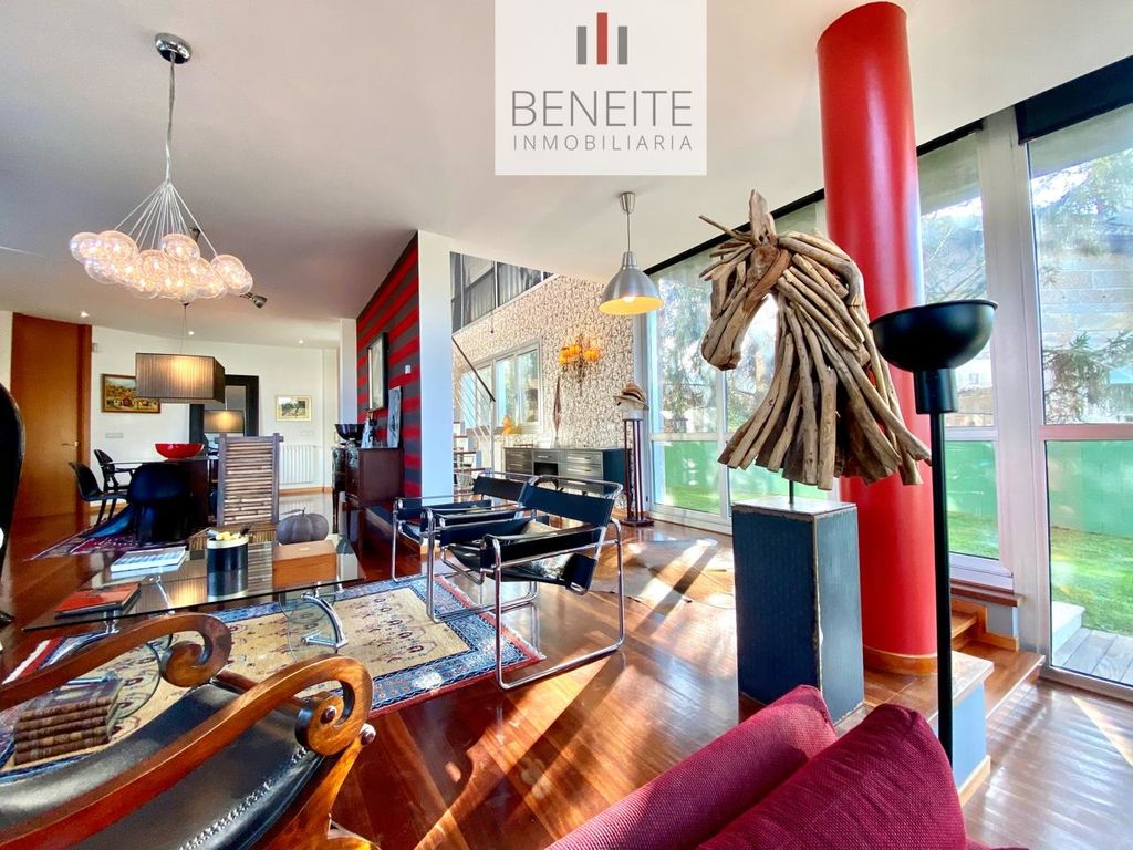 4 room luxury Villa for sale in Vigo, Spain 99600925