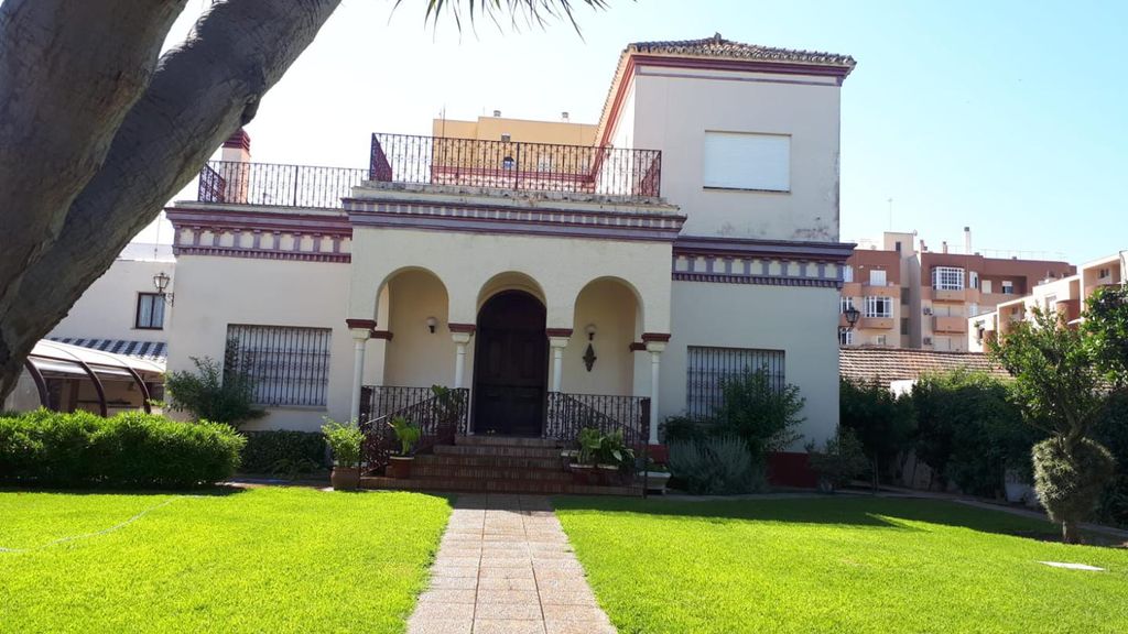 Luxuriöse 8 Zimmern Villa zu verkaufen in Sanlúcar de Barrameda