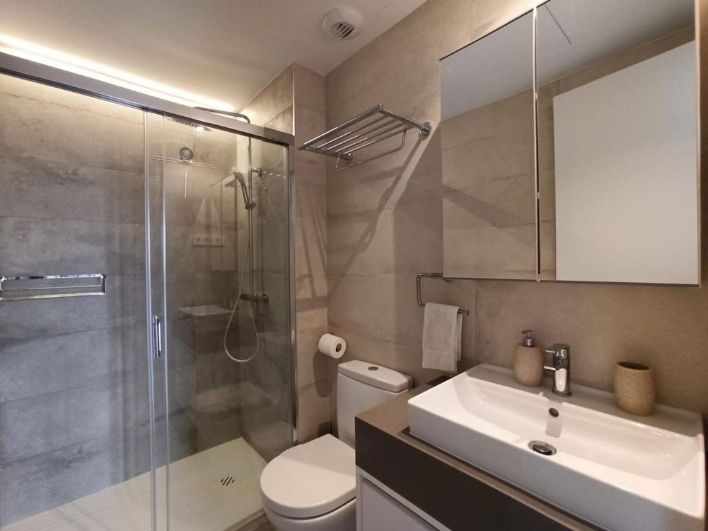 Piso de lujo de 222 m2 en venta en Madrid, Comunidad de Madrid - 130061851  - LuxuryEstate.com