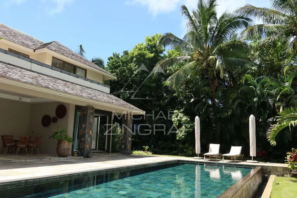 7 room luxury Villa for sale in Beau Champ, Flacq District