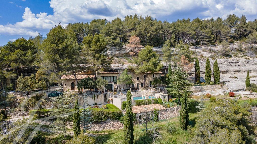Maison de luxe de 7 pièces en vente à Goult, France 128776586