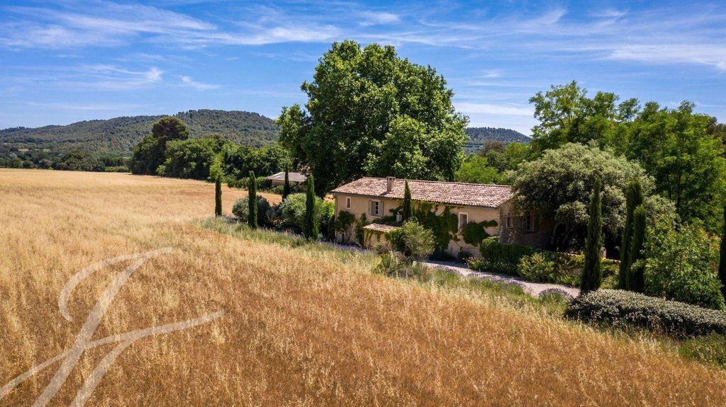 9 room luxury Farmhouse for sale in Lourmarin, French Riviera 110519785