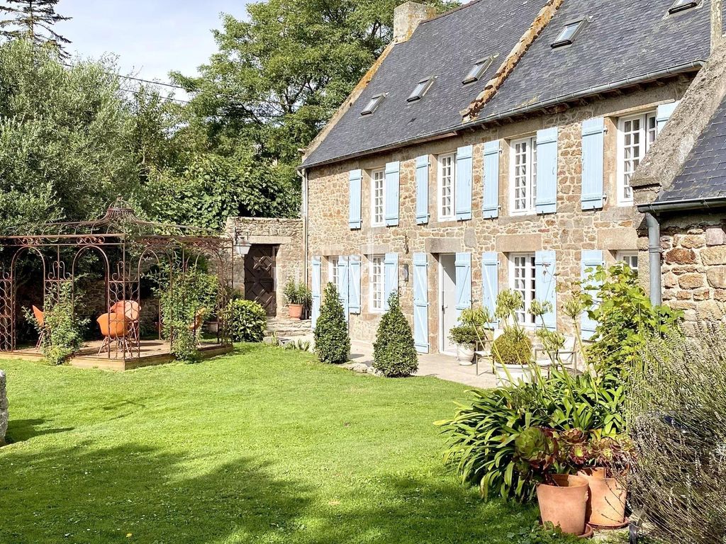 Maison de 8 pièces de luxe en vente à SaintMalo, France 114954185