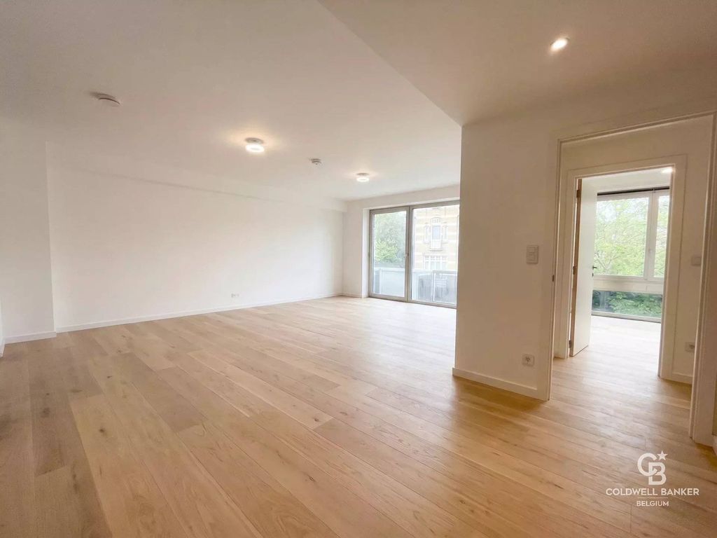 Элитная квартира в продажа Uccle, Бельгия