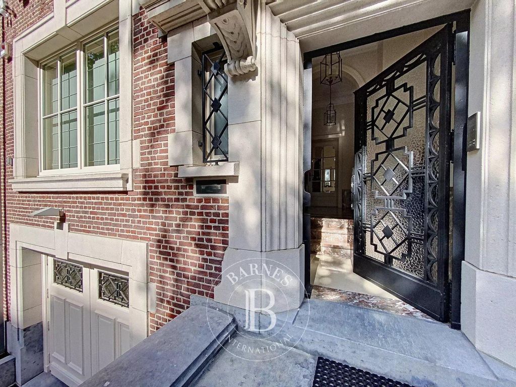 10 room luxury House for sale in IxellesElsene, Belgium 128060555