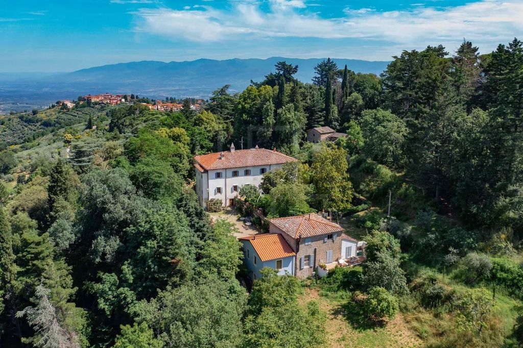 Villa di 1205 mq in vendita Montevarchi, Italia