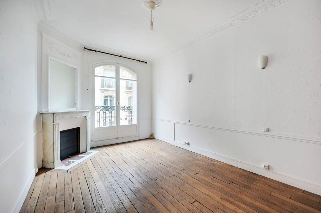 2 bedroom luxury Apartment for sale in Montmartre, Abbesses, Grandes