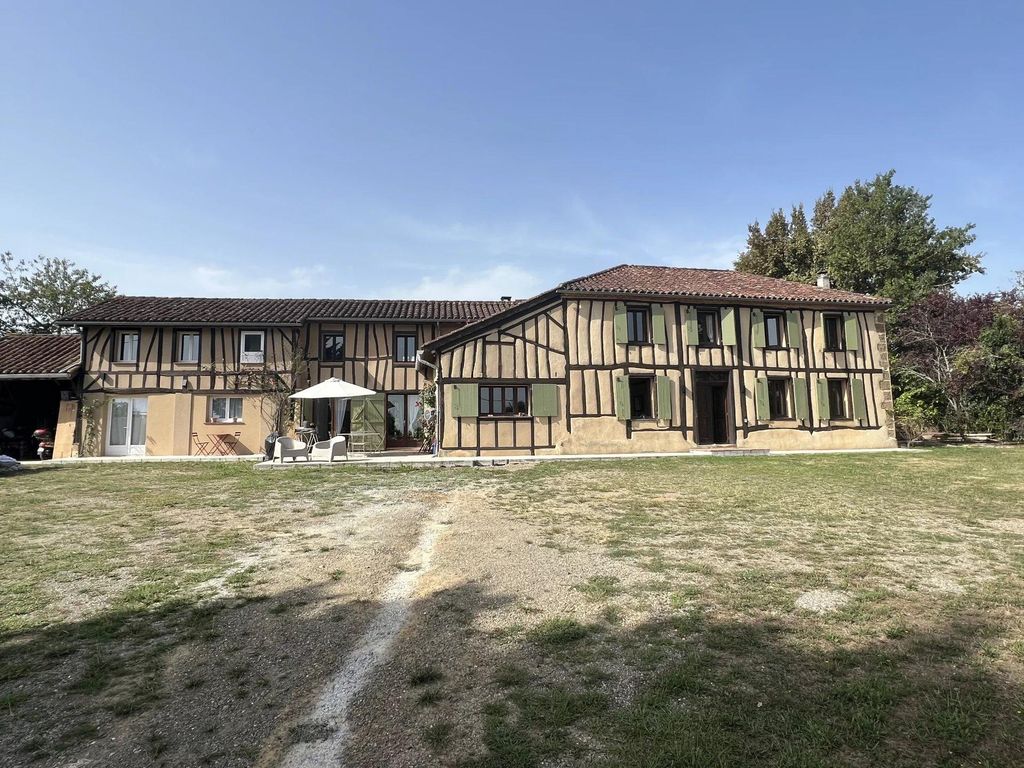 6 room luxury House for sale in ArbladeleHaut, France 129254917