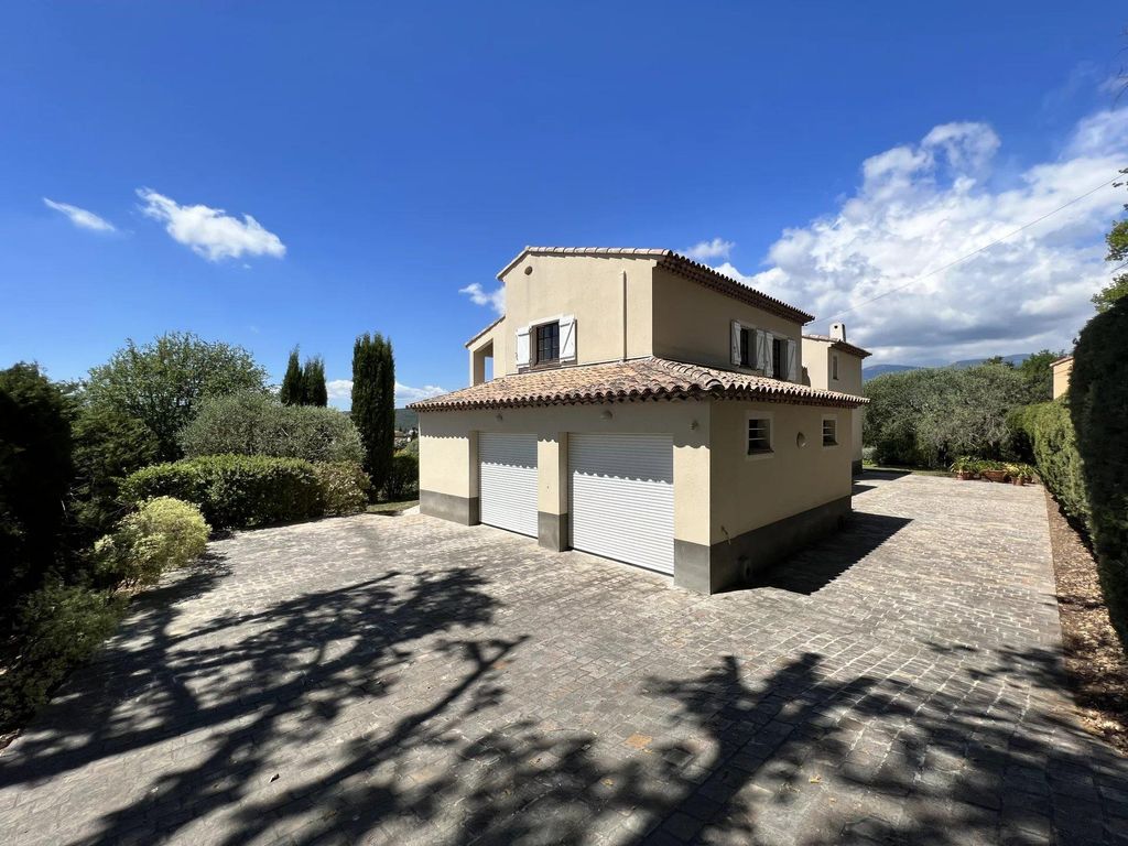 4 bedroom luxury House for sale in Chemin des Collines, CagnessurMer, AlpesMaritimes, French