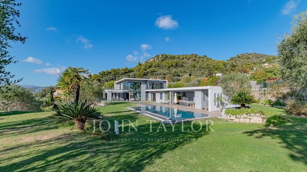 8 room luxury Villa for sale in Nice, France