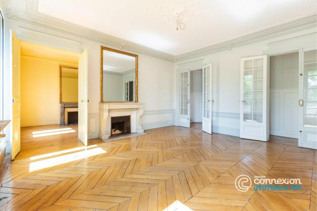 Canal Saint Martin, Château d’Eau, Porte SaintDenis, ÎledeFrance 고급