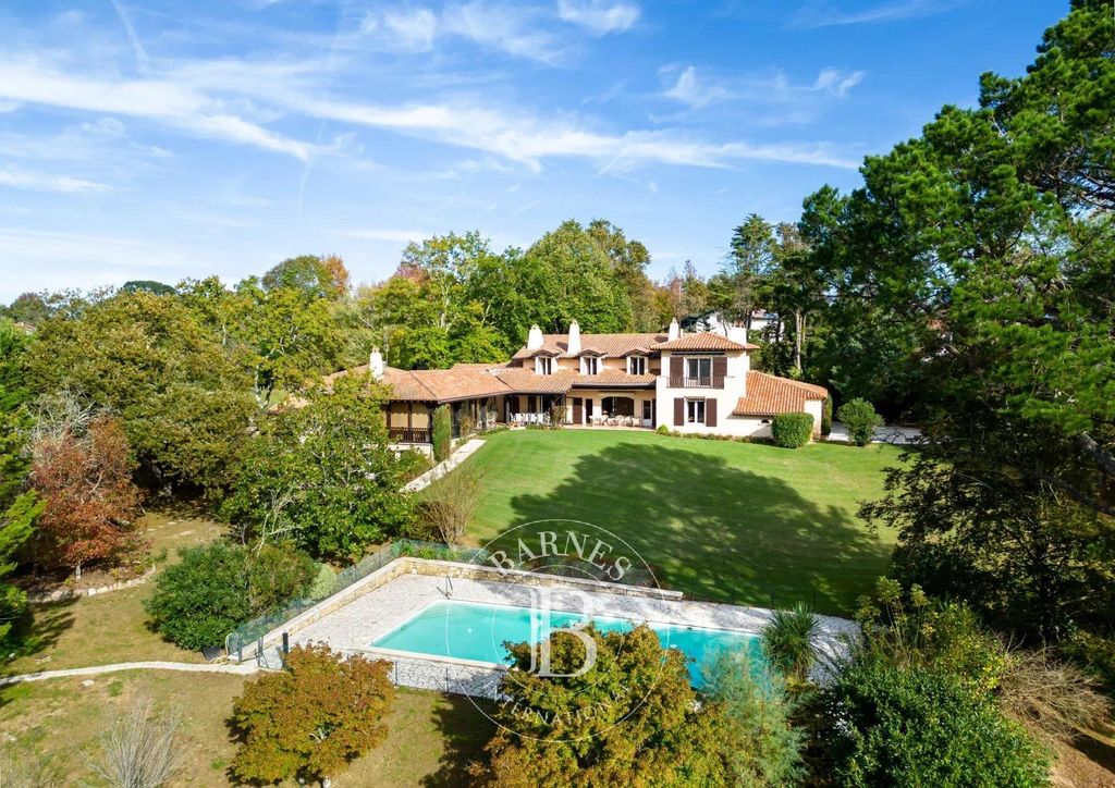 8 bedroom luxury House for sale in Arbonne, NouvelleAquitaine
