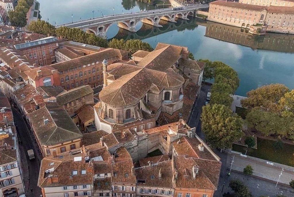 5 room luxury Apartment for sale in Place Saint Toulouse