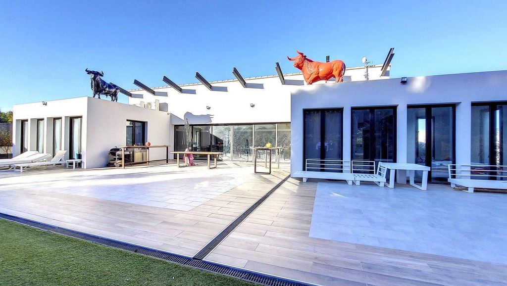Luxuriöse 14 Zimmern Villa zu verkaufen in Leucate, Occitanie