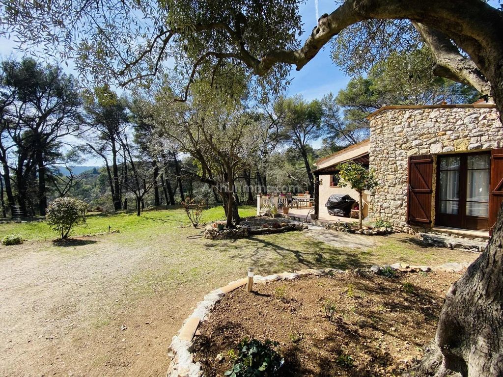 4 room luxury House for sale in Bargemon, France - 128703817 ...