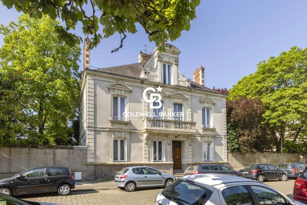 6 bedroom luxury House for sale in 5 Place des Enfants Nantais, Nantes
