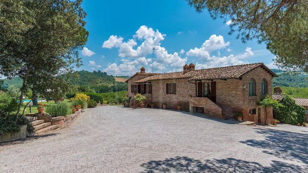 Casale di 520 mq in vendita Asciano, Toscana