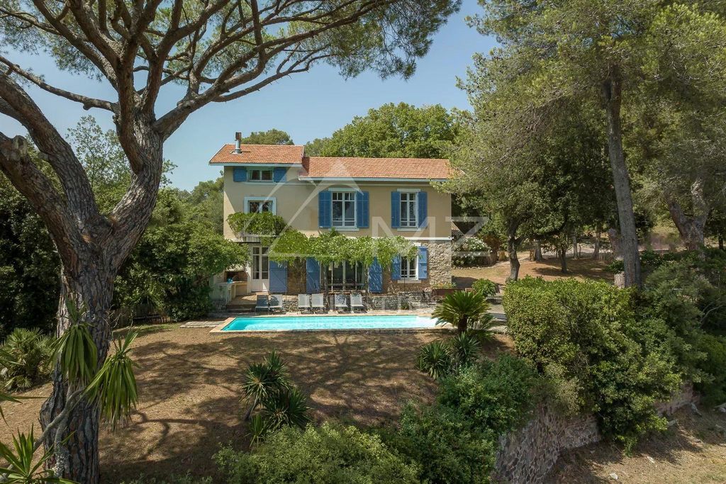 11 room luxury Villa for sale in La Roquette-sur-Siagne, France ...