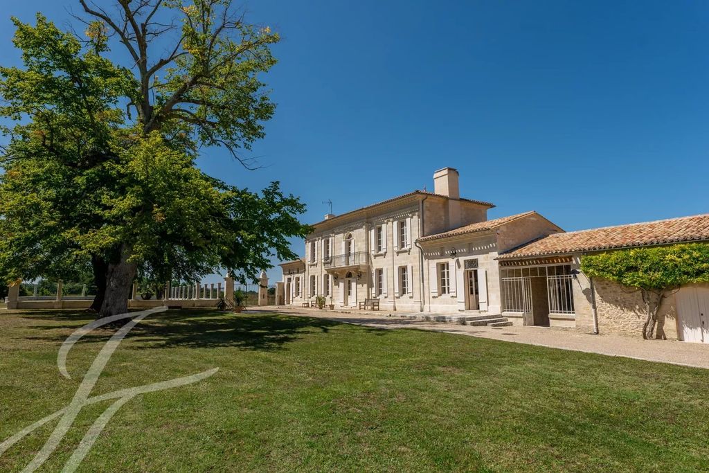 Palace for sale Bordeaux, France 129156570