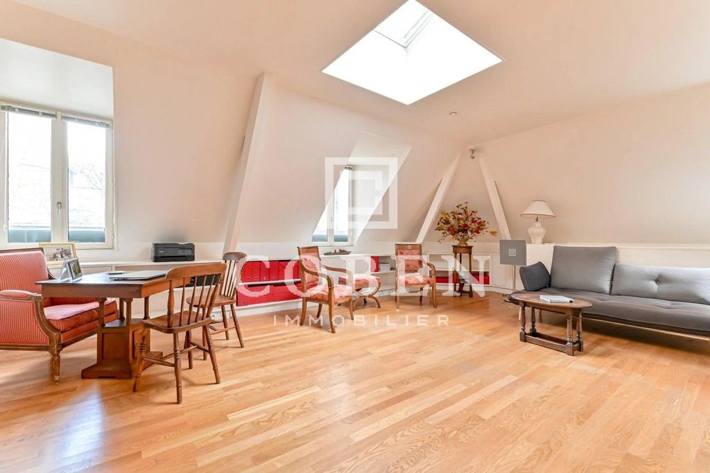 1 room luxury House for sale in La Muette, Auteuil, Porte Dauphine, Île