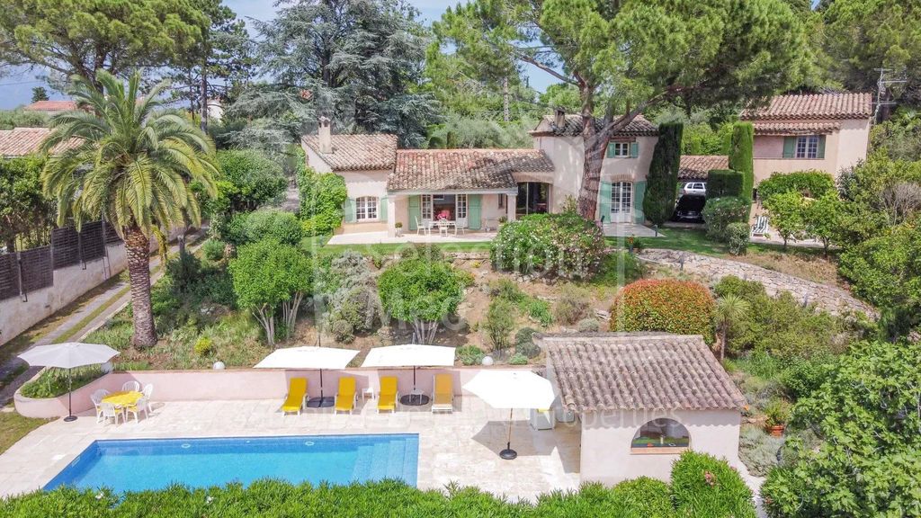 6 room luxury Villa for sale in Grasse, France 128982642
