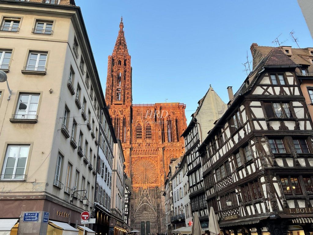 Office for sale in Strasbourg, Alsace 124296685