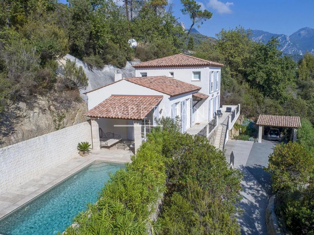 5 room luxury Villa for sale in Menton, French Riviera 128079494